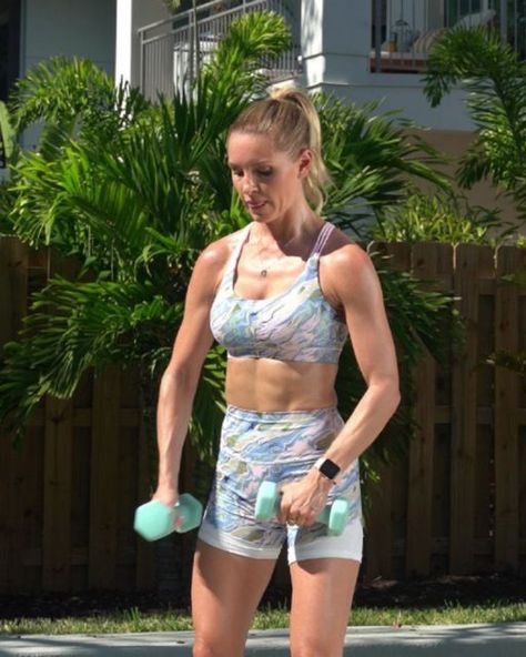 BURN By Rebecca Louise on Instagram: "Looking to get lean and sculpted arms? 💪🏻

This is the perfect workout to do! 🏋🏼‍♀️

1. Cross Body Hammer Curls
2. Bicep Curls
3. Hammer Curls
4. Overhead Press
5. Rows (R & L)

Do each exercise for 40 seconds with 10 second rests in between for 3 sets. 🔥

Consistency is key, so let’s make it fun and keep pushing together! 

Join us for our 90 Day Summer Series starting June 1st. It’s the perfect way to level up your fitness and mindset this summer. 🌞

PLUS! Get up to 30% off when you sign up now! 🎉

👉🏻 Link in bio.

#theburnmethod #rebeccalouise #theburnapp #icanfeeltheburn" Rebecca Louise, The Perfect Workout, Sculpted Arms, Hammer Curls, Summer Series, Perfect Workout, Overhead Press, Consistency Is Key, Get Lean