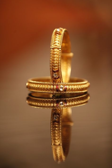 Bangles Jewelry Photography, Indian Jewellery Photography Ideas, Jwellary Photography Ideas, Bangles Photography Ideas, Indian Jewelry Photography, Ring Ceremony Photography, Ring Photography Ideas, Nick Dunne, Ring Poses