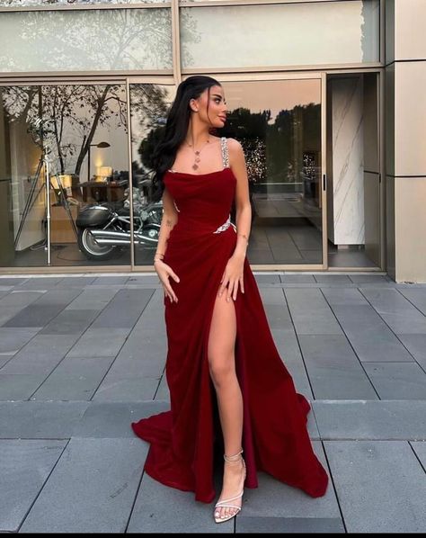 Corset Prom Dresses, Burgundy Prom Dress Mermaid, Mermaid Evening Gown, Classy Prom Dresses, Corset Dress Prom, Red Evening Dress, Prom Dress Inspiration, Stylish Party Dresses, فستان سهرة