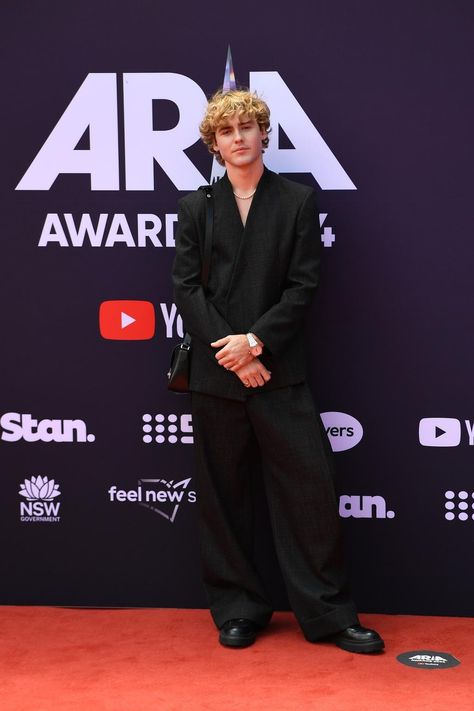 See inside the Aria Awards 2024 red carpet: Every celebrity so far - GQ Australia Gq Australia, Carpet Outfits, Red Carpet Outfits, Gq, Red Carpet, Carpet, Entertainment, Australia, Celebrities