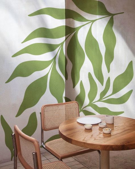 ➡️ with or without?? 🌿 Room Mural Ideas, Plant Mural, Leaf Wall Mural, Calming Interiors, Industrial Room, Mural Simple, Wall Murals Diy, Boho Interior Design, Nursery Mural