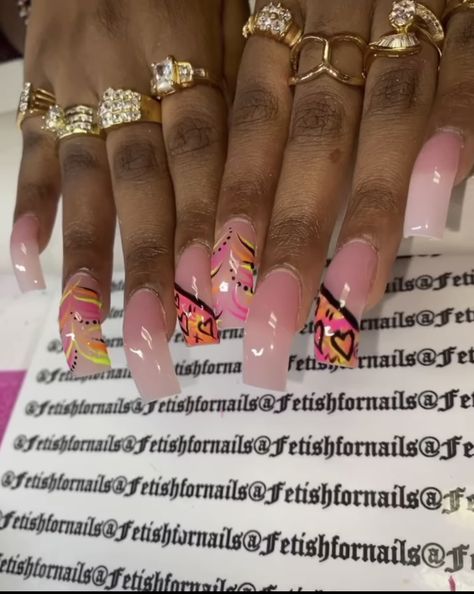 90s Nail Designs Black Women, 90s Nails Acrylic Black Women, Short Curved Nails, 90s Nails, Curved Nails, Brown Acrylic, Airbrush Nails, Nails Design With Rhinestones, Simple Acrylic Nails