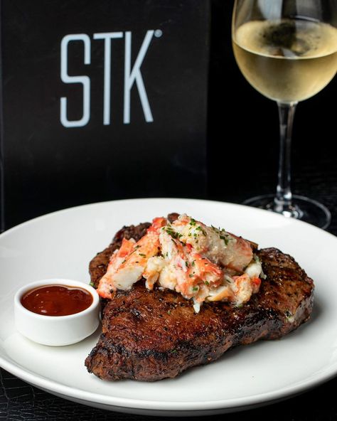 Stk Steakhouse Aesthetic, Stk Steakhouse, Chicago Trip, Meat Diet, Perfect Steak, 28th Birthday, 27th Birthday, Tasty Foods, Nyc Food