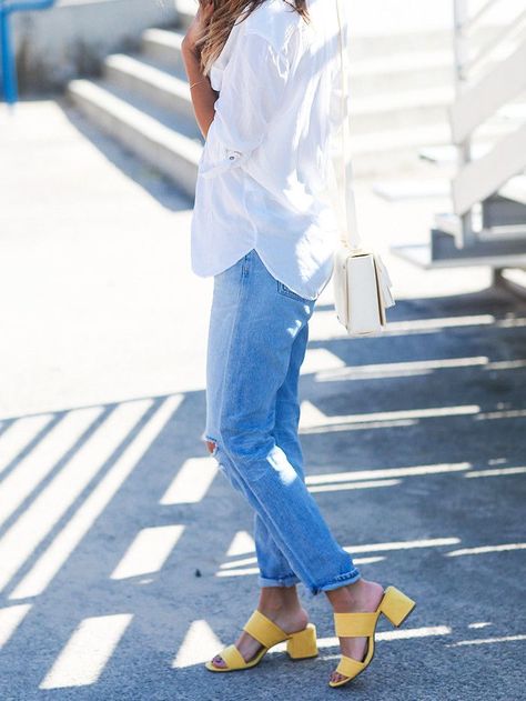 The Only Shoes You Need for Spring Are $33 Yellow Sandals Outfit, Mustard Shoes, Yellow Slides, Yellow Sandals, Pant Trends, Sandals Outfit, Suede Block Heels, Yellow Shoes, Fashion 2020