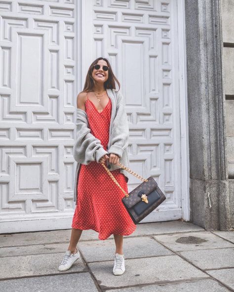 Paula Ordovás on Instagram: “A new story is waiting for you on #Mypeeptoes.com ❤️ (Pc: @elenabau_fotografia)” Red Polka Dot Dress Outfit, Outfit Vestido Rojo, Polka Dot Dress Outfit, Rainy Day Outfit Casual, Golden Goose Outfit, Slip Dress Outfit, Red Polka Dot Dress, Sincerely Jules, Boho Chic Outfits