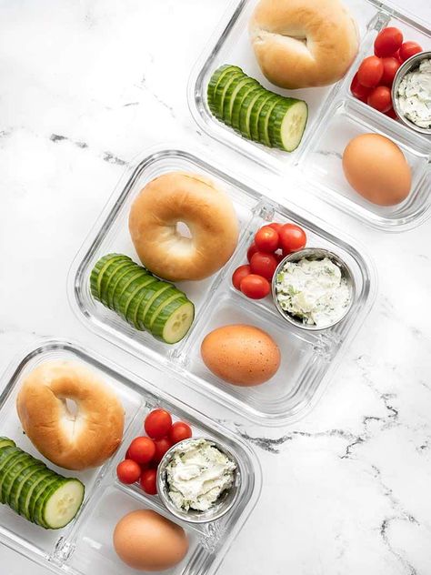 This Bagel Lunch Box is an easy and affordable grab and go breakfast or lunch idea, perfect for work or school. Budgetbytes.com Bagel Lunch, Adult Lunchables, Meal Prep Lunches, Cold Lunch, Lunch Prep, Budget Bytes, Meal Prep Lunch, Vegetarian Meal Prep, Cold Lunches