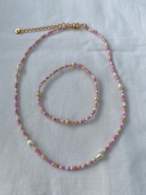 Pink And Gold Beaded Necklace, Necklace Of Beads, Diy Pink Necklace, Jewellery Beads Handmade, Pink And White Beaded Necklace, Pearls And Beads Necklace, Beaded Jewelry Pink, Colourful Beaded Necklace, Pink Seed Bead Necklace