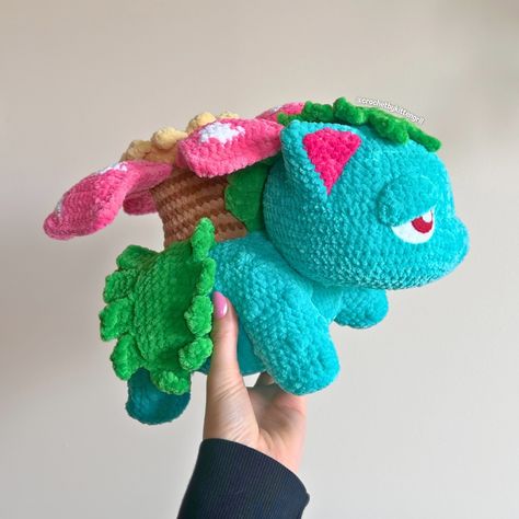 (I forgot to post these pics 😱) Baby Venusaur - 003/151 COMPLETE!!! There will be no pattern for this one because it’s just a lil too complex and I don’t have time to write a pattern rn for something like this!! I hope you guys understand 💕 Now onto Charmander! #crochet #crochetersoftheworld #crochetlove #crochetlover #crochetlovers #amigurumi #amigurumidoll #amigurumimaker #amigurumitoys #yarn #yarnlover #yarnlove #yarnlovers #yarnloversofinstagram #pokemon #crochetpokemon #pokemoncrochet ... Complex Crochet, Crochet Pokemon, Crochet Lovers, Amigurumi Toys, I Forgot, Amigurumi Doll, A Pattern, I Hope You, Amigurumi