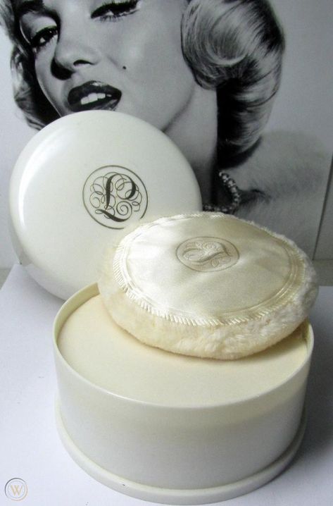 Powder Puff Aesthetic, Perfumed Body Powder, Baby Powder Perfume, Powder Perfume, Vintage Powder Puff, Powder Soap, Vanity Inspo, Vintage Makeup Compact, Dusting Powder