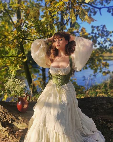 Ren Faire Outfits, Museum Studies, Morris Print, Fair Outfits, Sax Dress, Gunne Sax Dress, I'm Busy, Fantasy Gowns, Fairytale Dress