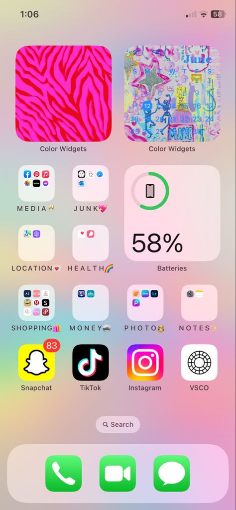 Preppy Phone Lockscreen, Home Screen Ideas Simple, Preppy Iphone Layout, Preppy Ios Homescreen, Cute Home Screen Layout Iphone, Preppy Home Screen Ideas, Phone Set Up Homescreen, Iphone Layout Homescreen Ideas Simple, Preppy Home Screen