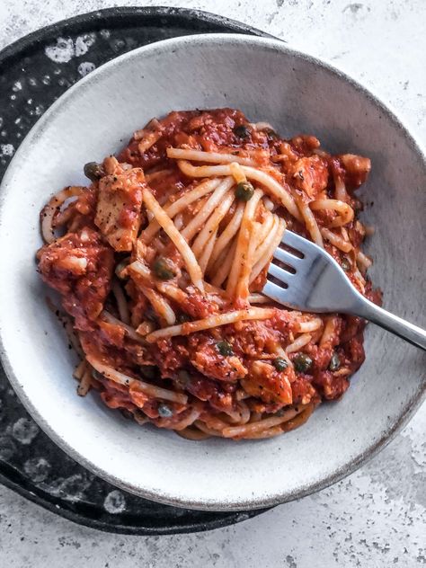 Tuna Spaghetti Recipe, Tuna Spaghetti, Cooking Spaghetti, Spaghetti Recipe, Perfect Pasta, Chilli Flakes, Yummy Eats, How To Dry Oregano, Oregano