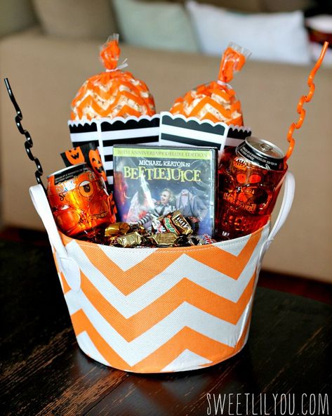 movie night halloween basket spooky basket ideas Spooky Basket Ideas, Boo Basket Ideas, Truck Cupcakes, Spooky Basket, Movie Night Gift Basket, Dating Anniversary Gifts, Boo Baskets, Movie Night Gift, You've Been Booed