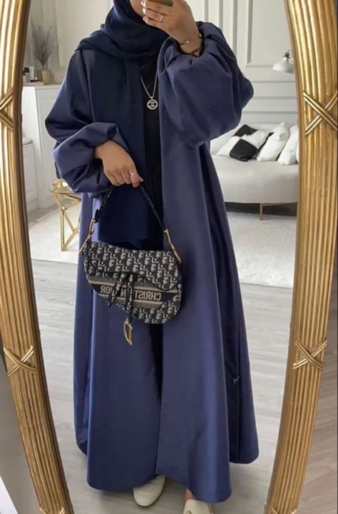 Navy Blue Abaya, Blue Abaya, Abaya Designs Latest, Abaya Outfit, Modest Fashion Hijab, Muslim Outfits Casual, Muslim Fashion Hijab Outfits, Hijabi Fashion Casual, Mode Abaya