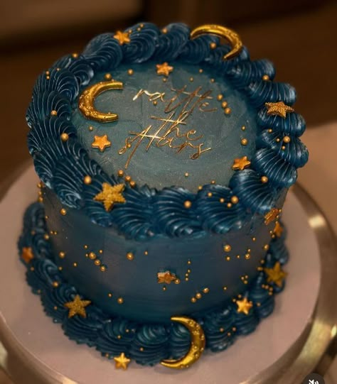 Night Sky Birthday Cake, Horoscope Birthday Cake, Space Cake Aesthetic, Two The Moon Cake Ideas, Space Sweet 16, Celestial Cake Ideas, Celestial Birthday Theme, December Birthday Cake Ideas, Whimsigoth Cake