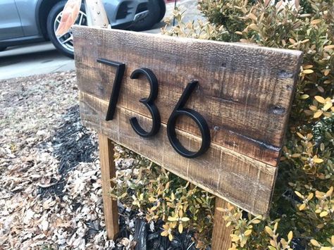 Address Sign Ideas Driveway Wood, Address Markers Driveway, House Number Sign For Yard Driveways, House Number Ideas For Yard, Wood Yard Signs, Farmhouse House Numbers, Greenhouse Business, Farmhouse Address Sign, Wood Address Sign