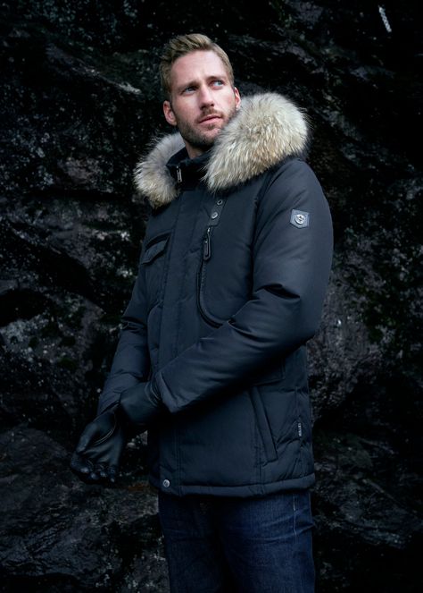 HOLLIES - LIVIGNO MEN BLACK/NATURE - DOWN JACKET — Hollies.se Black Nature, Jacket Store, Jacket With Fur, Man Down, Winter Outfits Men, Fur Hood, Shearling Jacket, Faux Fur Jacket, Short Jacket