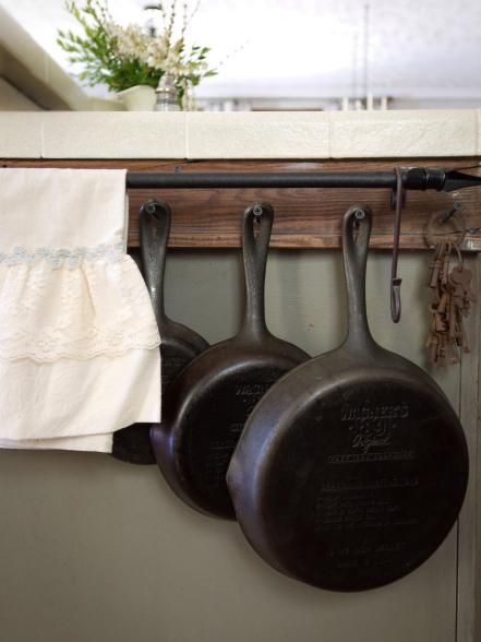 Cast Iron Skillets, Primitive Bathrooms, Pan Storage, Apartment Needs, Spring Farmhouse, Iron Storage, Primitive Kitchen, Iron Skillets, Storage Hacks