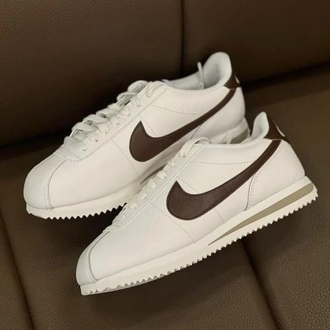 Nike Cortez White, Nike Cortez Shoes, Cortez Nike, Manila Luzon, Mens Smart Casual Outfits, Pretty Sneakers, Dior Sneakers, Sneakers Street, Black Nike Shoes