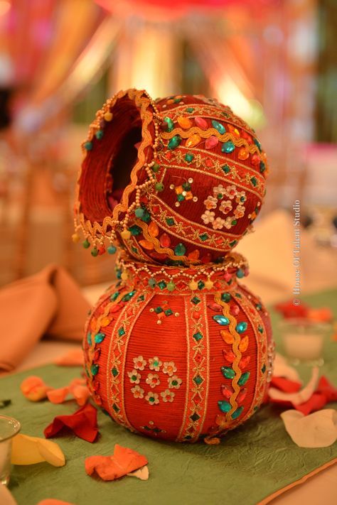 Reception Designs, Kalash Decoration, New York Long Island, Mehendi Decor Ideas, Thali Decoration Ideas, Janmashtami Decoration, Diy Diwali Decorations, Bollywood Party, Desi Wedding Decor