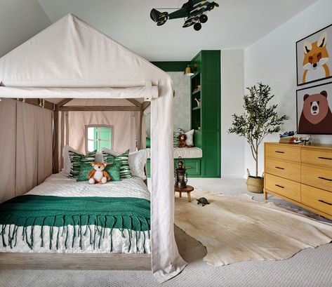 This beautiful Texas home was given an urban farmhouse style makeover Green Reading Nook, Urban Farmhouse Style, Comfortable Sectional Sofa, Creative Beds, Childrens Rooms, Urban Farmhouse, Bed Tent, Vanguard Furniture, Bernhardt Furniture