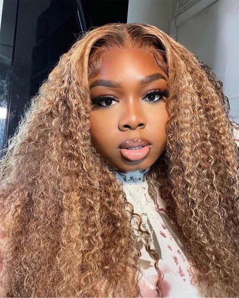 Highlight Curly Hair, Highlight Curly Wig, Blonde Weave Hairstyles, Blonde Weave, Weekend Hair, Curly Human Hair Wigs, Highlight Wig, Hd Lace Wigs, Highlights Curly Hair