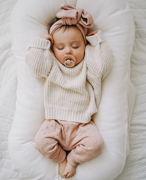 Lovely Photo, Pointelle Knit, Poses References, Newborn Outfit, Knit Leggings, Baby Outfits Newborn, Baby Outfits, Baby Photoshoot