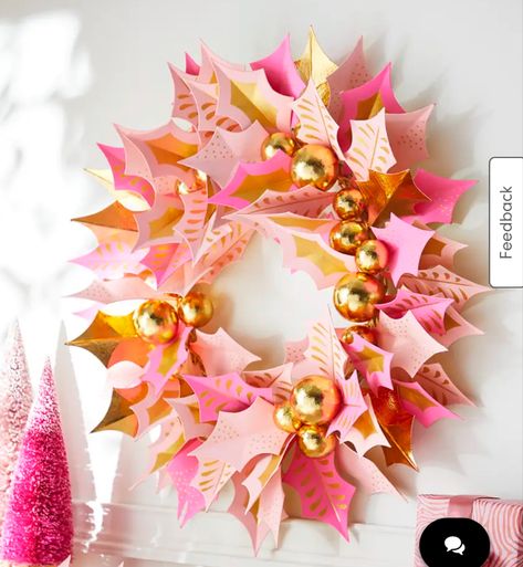 Holiday Door Wreaths, Christmas Tree Images, Contest Ideas, Holly Christmas, Adornos Halloween, Snowman Christmas Ornaments, Christmas Door Wreaths, Pink Christmas Decorations, Christmas Snow Globes