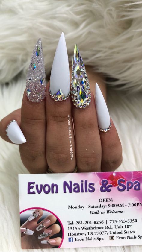 Rhinestone Placement On Short Nails, 2023 Nails Ideas, Swift Nails, Statement Nails, January Nail, January Nail Designs, New Years Nails, Bday Nails, Beach Nail Art