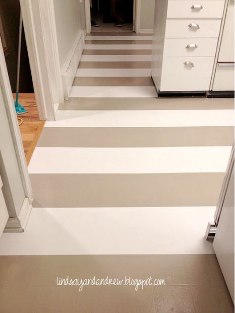 Thinking about.... painted floors! Painting Linoleum Floors, Paint Linoleum, Remodeling Hacks, Linoleum Floors, Painted Floor, Linoleum Flooring, Hur Man Målar, Diy Remodel, Painted Floors