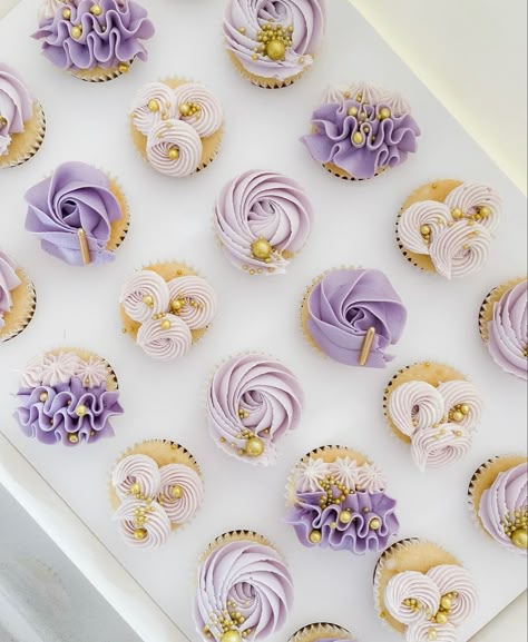 Purple Cupcake Decorating Ideas, Bridal Shower Cupcakes Purple, Shades Of Purple Cupcakes, Bridal Shower Cake Purple, Purple Dessert Cups, Pastel Purple Cupcakes, Purple Gold Cupcakes, Purple Frosting Cupcakes, Purple Desserts Ideas