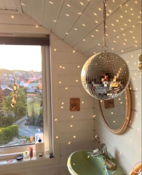 Window In Kitchen, Room Decor Tips, Downtown Girl Aesthetic, Uni Room, Room Goals, Pretty Room, Downtown Girl, House Room, Cozy Room