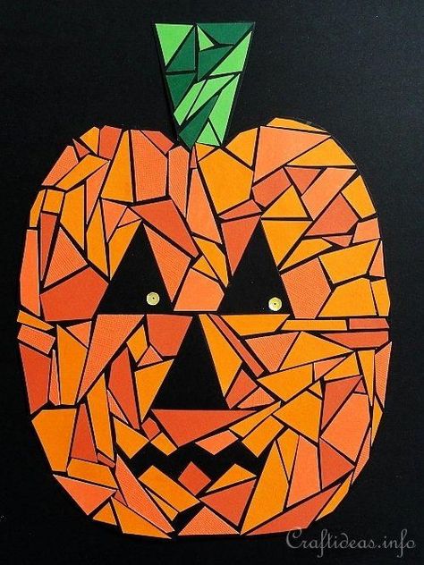 Halloween Paper Mosaic Pumpkin Art | In the mood to make something spooky? This easy Halloween paper craft is perfect for kids! Mosaic Pumpkin, Pumpkin Art Project, Halloween Art Lessons, Art Methods, Halloween Art Projects, Paper Mosaic, October Art, Halloween Paper Crafts, Halloween Kunst