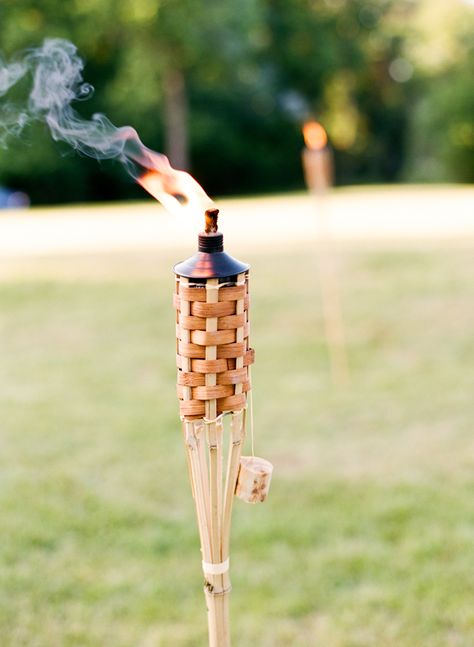 Obvi tiki torches! Wedding Backyard Decorations, Backyard Wedding Reception Decorations, Backyard Wedding Decorations, Diy Wedding Reception, Wedding Backyard Reception, Backyard Reception, Wedding Planners, Fiesta Tropical, Wedding Tent