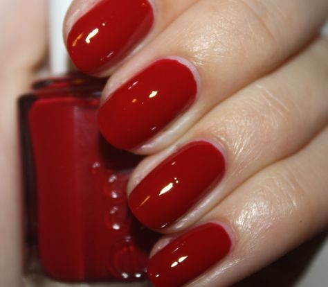 Essie Red Nail Polish, Nail Polish Dry Faster, Manicure Images, Metallic Nail Polish, Pretty Nail Polish, Manicure Inspiration, Nail Colour, Holographic Nail Polish, Dry Nail Polish