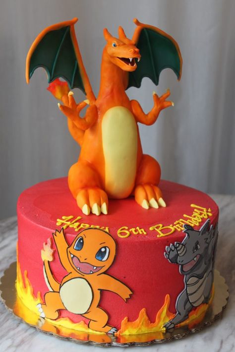 Pokémon Charizard Cake, Charizard Birthday Cakes, Charmander Cake Ideas, Charmander Birthday Cake, Pokemon Cakes Birthday Boys, Pokemon Cake Charizard, Charzard Birthday Cakes, Charizard Birthday Party, Birthday Cake Pokemon