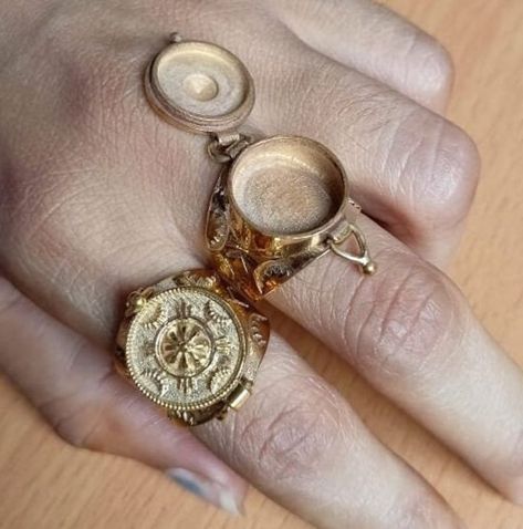 Brass Poison Ring Secret Box Ring Poison Ring Handmade | Etsy Canada Vintage Poison Ring, Book Ring, Poison Rings Vintage, Poison Ring Secret Compartment, Weird Rings, Pillbox Ring, Poison Ring, Obsidian Ring, Locket Ring