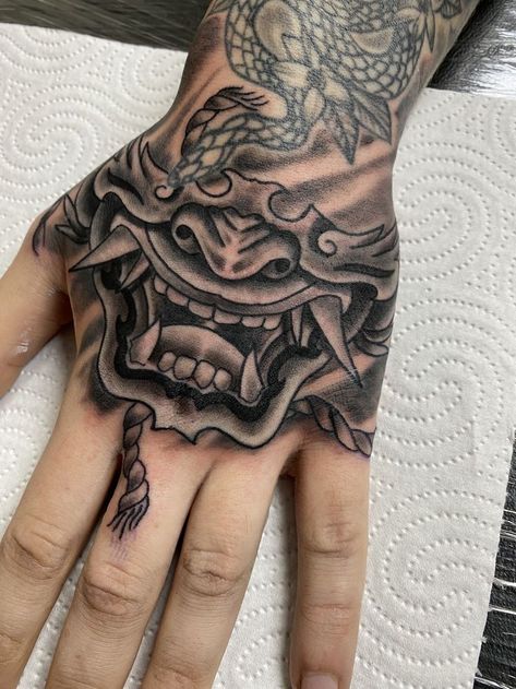 Unique Hand Tattoos, Hand Tattoo Designs, Animal Sleeve Tattoo, Samurai Mask, Small Hand Tattoos, Cute Tattoos For Women, Maori Tattoo, Hand Tattoo, Cute Tattoos