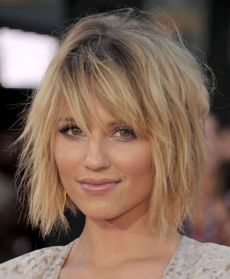 Hairstyles For Fat Faces, Razored Haircuts, Hairstyles Fall, Modern Shag Haircut, Short Shaggy Haircuts, Choppy Haircuts, Short Shag Haircuts, Shaggy Short Hair, Shaggy Bob