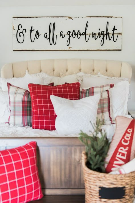 Cozy cheerful farmhouse Christmas bedroom - A must pin for farmhouse & cottage style Christmas decor inspiration! Christmas Bedrooms, Comfy Christmas, Christmas Decorating Ideas, Christmas Decor Inspiration, Fall Bedroom, Christmas Decorations Bedroom, Christmas Bedroom, Christmas Post, Farmhouse Christmas Decor