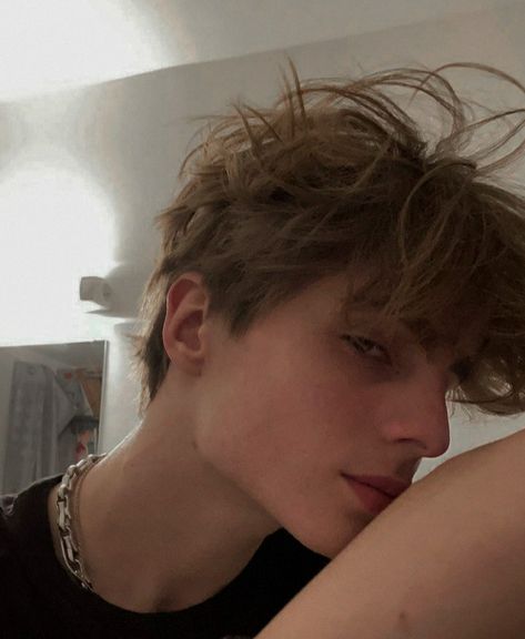 Crew Cut Hair, Red Hair Boy, Blonde Boy Aesthetic, Brown Hair Girl, Brown Hair Boy, Mens Haircuts Medium, Men Blonde Hair, Blonde Hair Boy, Mens Hairstyles Thick Hair