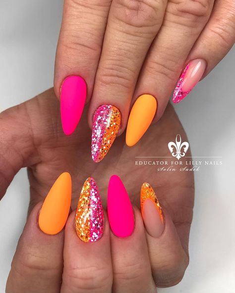 Pink And Orange Nail, Summer Glitter Gel Nails, Bright Nail Ideas, Pink And Orange Nails Design, Orange Nail, Pink Summer Nails, August Nails, Orange Nail Designs, Maroon Nails