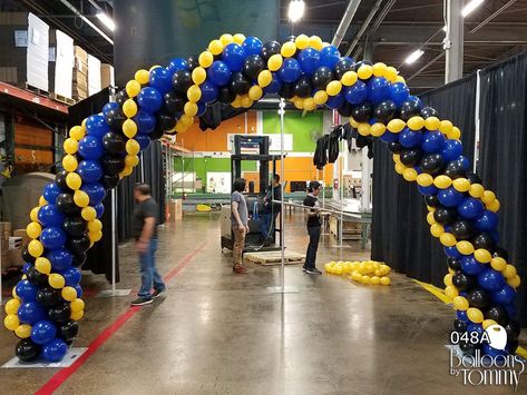 Balloon Arches | Balloons by Tommy Large Balloon Arch, Prom Balloons, Balloon Archway, Column Ideas, Prom Backdrops, Garland Balloon, Graduation Balloons, Balloon Display, Balloon Arches