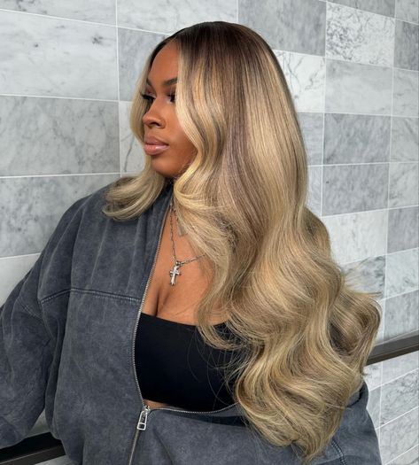 Honey Blonde Hair Sew In, Blonde Hair Weave Sew Ins Black Women, Blonde Weave Sew In Black Women, Blonde Sew In, Beyonce Blonde Hair, Beyonce Honey Blonde Hair, Extensions Hairstyle, Beyonce Hair Color, Honey Blonde Hair Beyonce