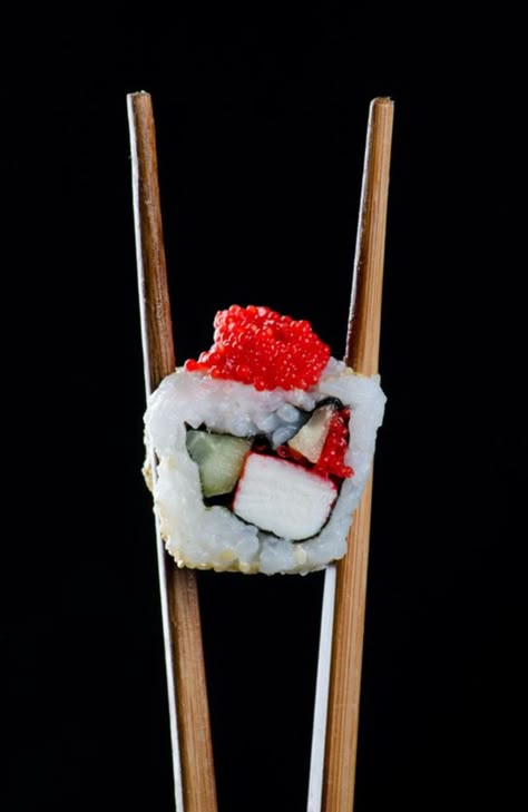 Sushi Restaurant Photography, Sushi King, Sushi Photography, Japanese Food Photography, Sushi Love, Sushi Party, Food Sushi, Sushi Art, Sushi Recipes