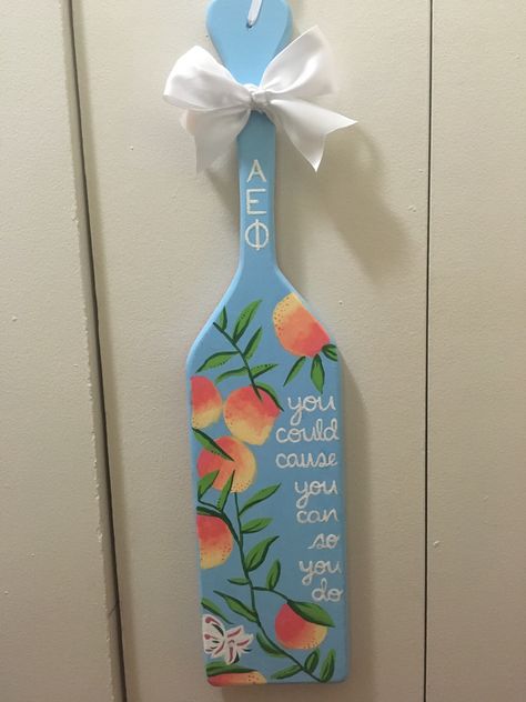 Senior Sorority Paddles, Sorority Paddles Unique, Paddle Designs Sorority, Paddle Ideas Sorority, Mamma Mia Paddle Sorority, Sorority Paddles Big Little, Floral Paddle Sorority, Sorority Paddles Ideas, Delta Zeta Paddle