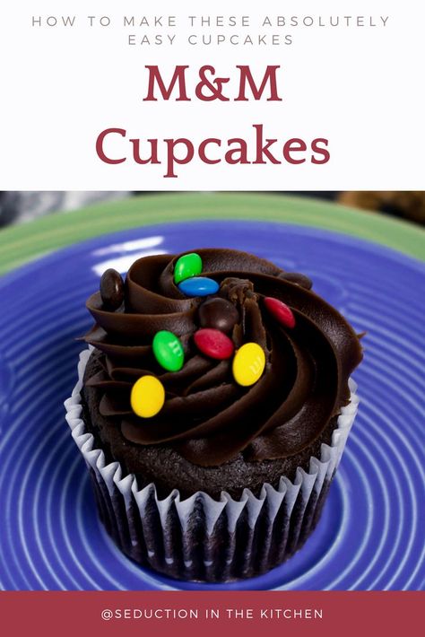 Mm Cupcakes, M M Cupcakes, Easy Cupcake Recipe, Fun Cupcake Recipes, Easy Cupcake Recipes, Dessert Simple, Recipes Chocolate, Num Num, Easy Cupcakes