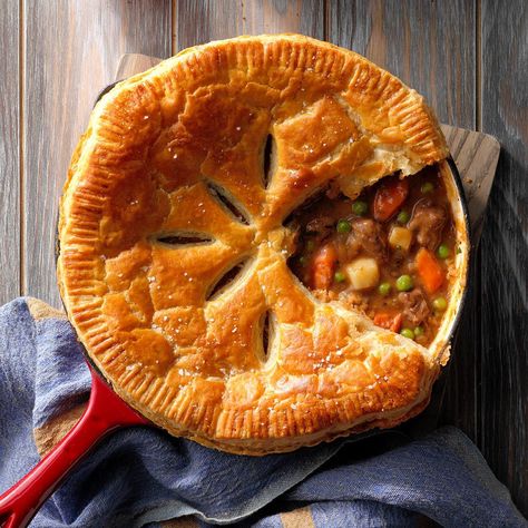 Puff pastry makes a pretty topping for this homey skillet potpie. —Josh Rink, Milwaukee, Wisconsin Beef Stew Pie, Skillet Pie, Beef Round Steak, Beef Pie, Round Steak Recipes, Beef Round, Oven Baked Recipes, Round Steak, Stew Meat