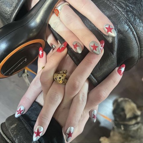 Nail Inspo Silver, Red And Silver Nails, Star Nail, Star Nails, Silver Nails, Red Star, Silver Stars, Red Nails, Cute Nails