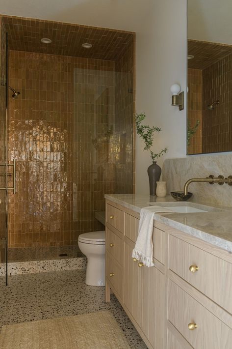 How a 90s Family Home Got a European-Inspired Refresh - The Interior Collective Sarah Sherman Samuel Bathroom, Terracotta Shower Tile, Moon Interior, Desert Bathroom, European Bathroom Design, Bathroom Vibes, 90s Interior, European Bathroom, Brown Bathroom Ideas